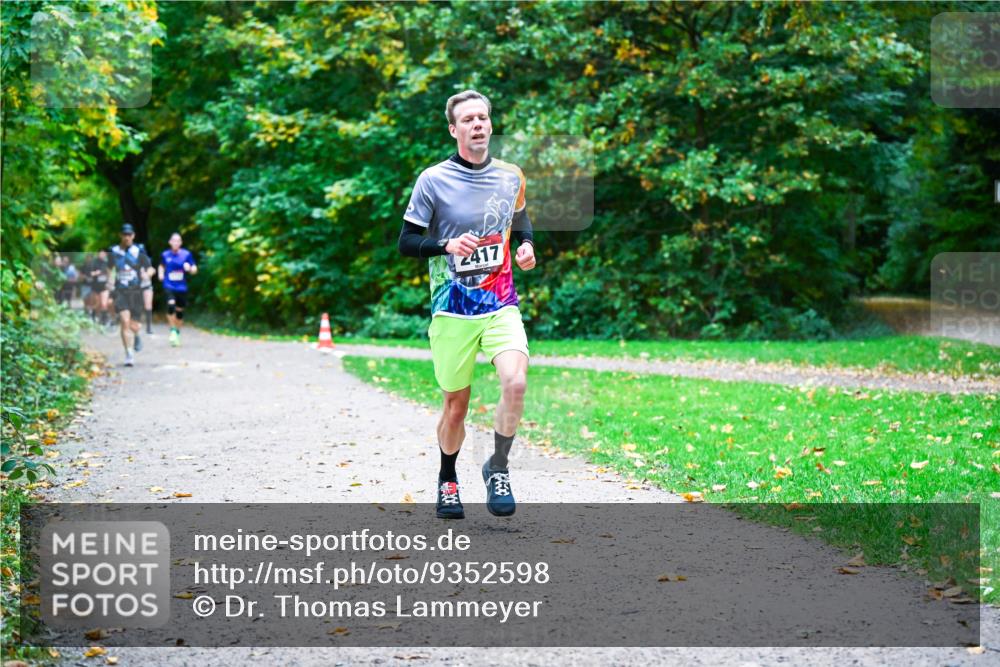 12.10.2025 - Bramfelder Halbmarathon 2025 Dr. Thomas Lammeyer http://msf.ph/oto/9352598 12.10.2025 10:44:13 Laufen 2417 meine-sportfotos.de