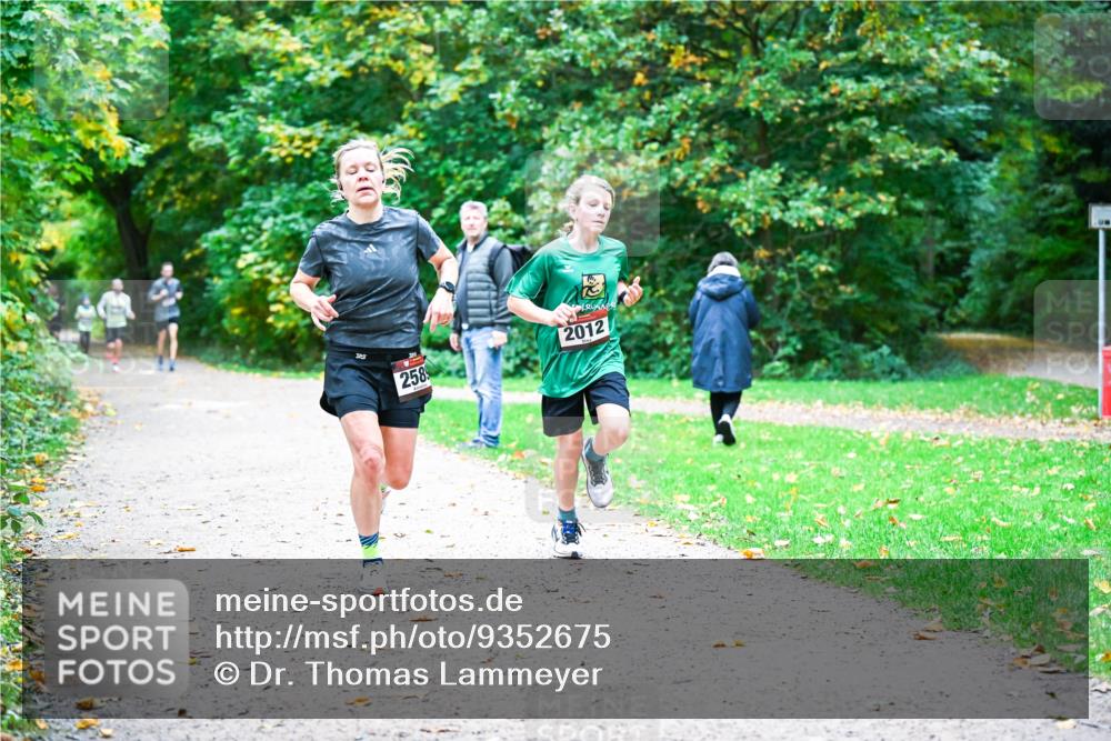 12.10.2025 - Bramfelder Halbmarathon 2025 Dr. Thomas Lammeyer http://msf.ph/oto/9352675 12.10.2025 10:44:28 Laufen 258, 2012 meine-sportfotos.de