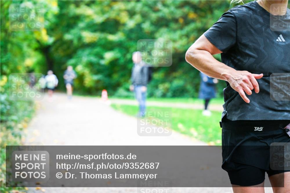 12.10.2025 - Bramfelder Halbmarathon 2025 Dr. Thomas Lammeyer http://msf.ph/oto/9352687 12.10.2025 10:44:30 Laufen  meine-sportfotos.de