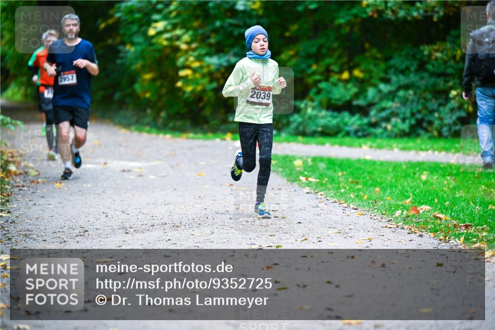 12.10.2025 - Bramfelder Halbmarathon 2025 Dr. Thomas Lammeyer http://msf.ph/oto/9352725 12.10.2025 10:44:38 Laufen 2957, 2039 meine-sportfotos.de