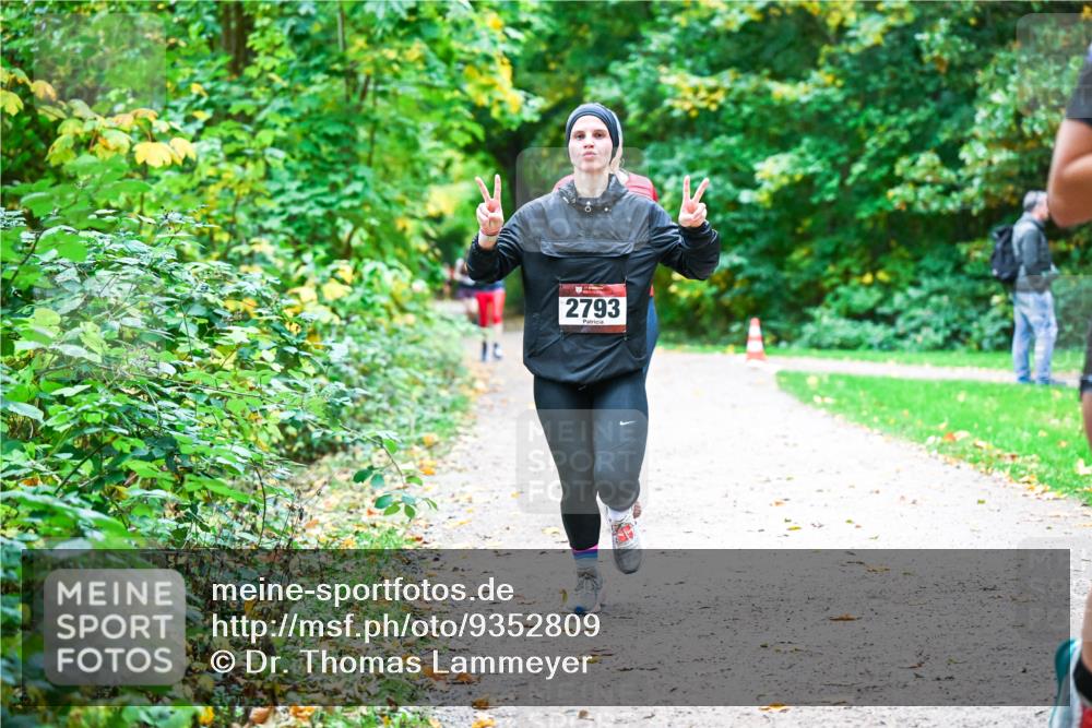12.10.2025 - Bramfelder Halbmarathon 2025 Dr. Thomas Lammeyer http://msf.ph/oto/9352809 12.10.2025 10:44:56 Laufen 2793 meine-sportfotos.de