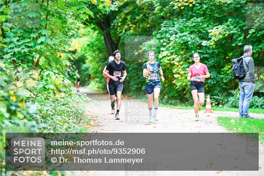 12.10.2025 - Bramfelder Halbmarathon 2025 Dr. Thomas Lammeyer http://msf.ph/oto/9352906 12.10.2025 10:45:16 Laufen 2087, 2876, 208 meine-sportfotos.de