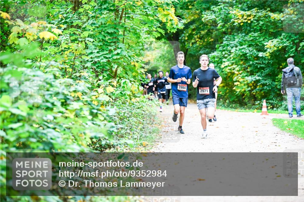 12.10.2025 - Bramfelder Halbmarathon 2025 Dr. Thomas Lammeyer http://msf.ph/oto/9352984 12.10.2025 10:45:32 Laufen 2994, 2971 meine-sportfotos.de