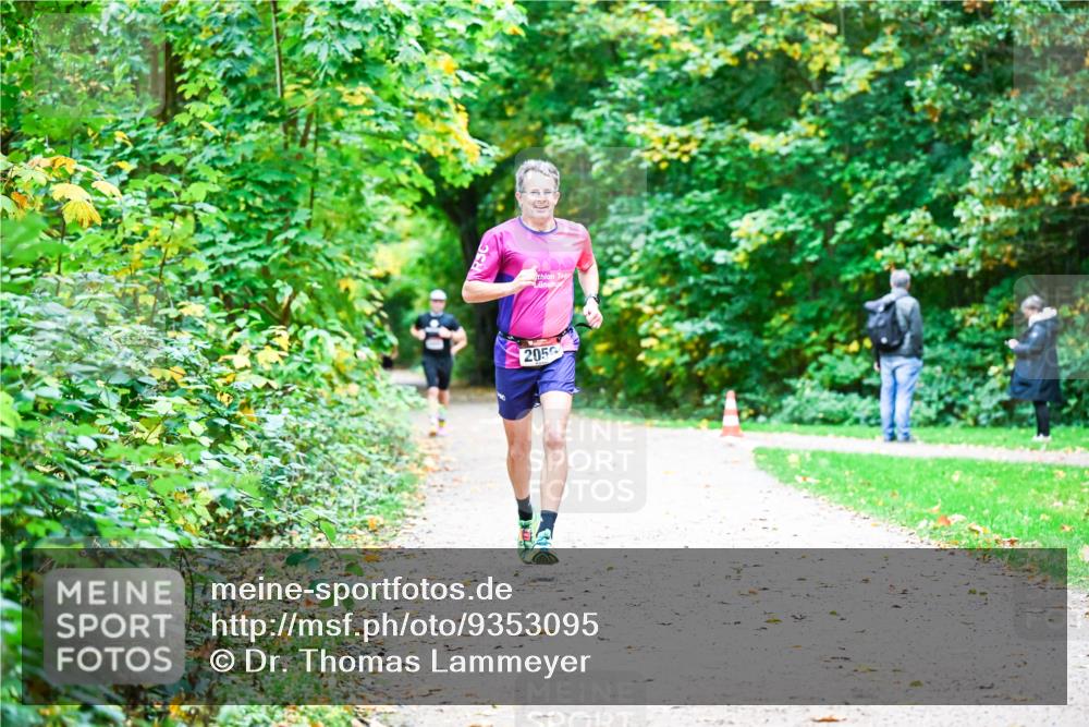 12.10.2025 - Bramfelder Halbmarathon 2025 Dr. Thomas Lammeyer http://msf.ph/oto/9353095 12.10.2025 10:45:52 Laufen 2056 meine-sportfotos.de