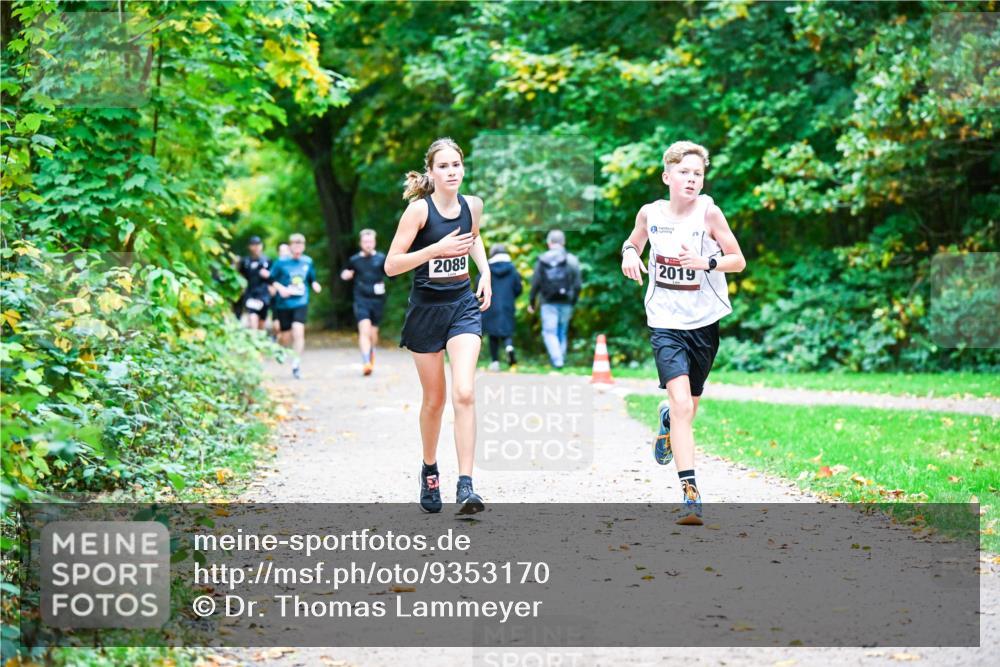 12.10.2025 - Bramfelder Halbmarathon 2025 Dr. Thomas Lammeyer http://msf.ph/oto/9353170 12.10.2025 10:46:06 Laufen 2089, 2019 meine-sportfotos.de