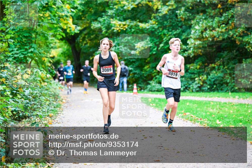 12.10.2025 - Bramfelder Halbmarathon 2025 Dr. Thomas Lammeyer http://msf.ph/oto/9353174 12.10.2025 10:46:06 Laufen 2089, 2019 meine-sportfotos.de