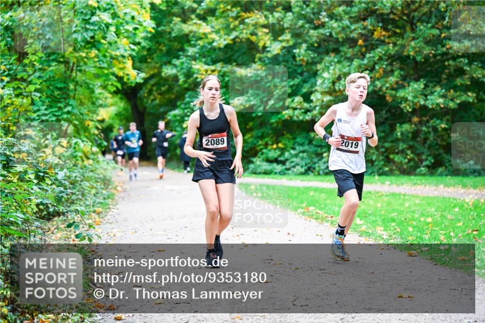 12.10.2025 - Bramfelder Halbmarathon 2025 Dr. Thomas Lammeyer http://msf.ph/oto/9353180 12.10.2025 10:46:07 Laufen 2089, 2019 meine-sportfotos.de