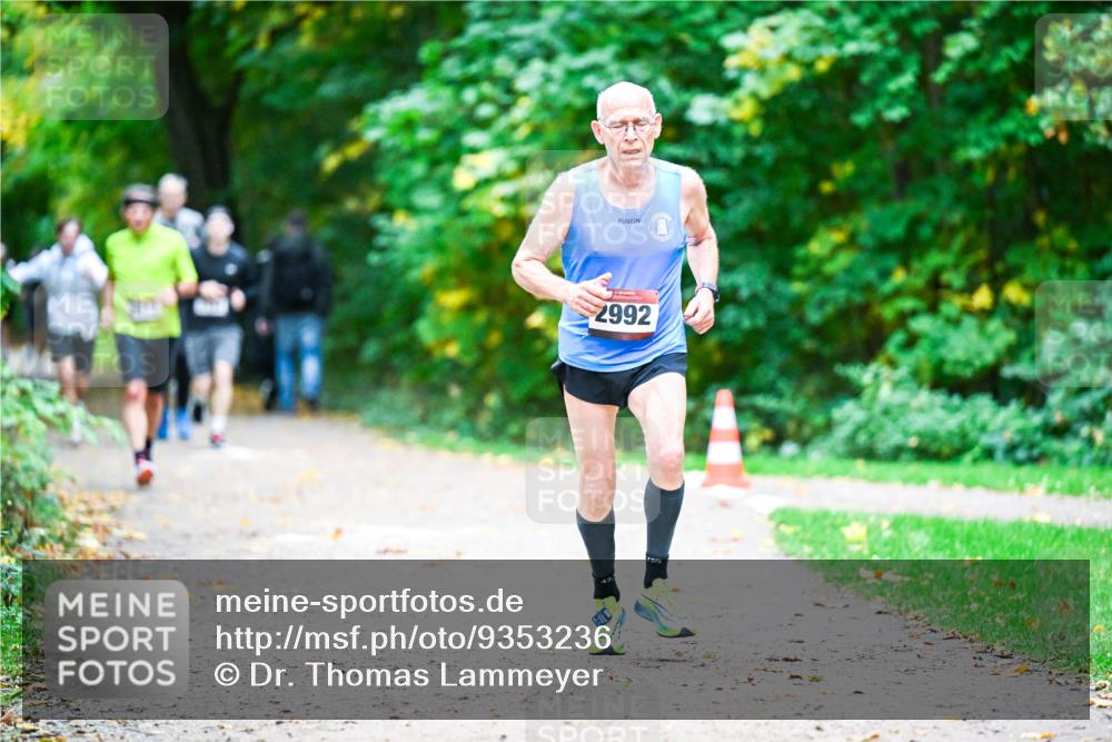 12.10.2025 - Bramfelder Halbmarathon 2025 Dr. Thomas Lammeyer http://msf.ph/oto/9353236 12.10.2025 10:46:18 Laufen 2992, 195 meine-sportfotos.de