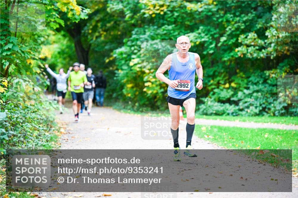 12.10.2025 - Bramfelder Halbmarathon 2025 Dr. Thomas Lammeyer http://msf.ph/oto/9353241 12.10.2025 10:46:19 Laufen 2992 meine-sportfotos.de