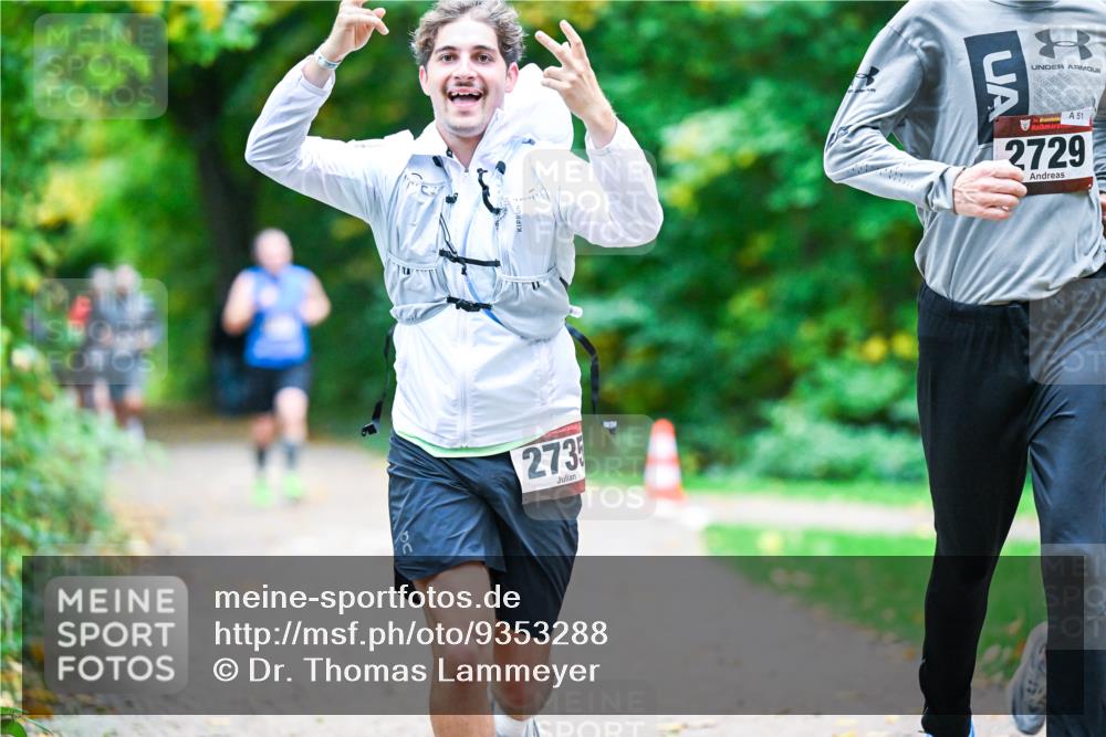 12.10.2025 - Bramfelder Halbmarathon 2025 Dr. Thomas Lammeyer http://msf.ph/oto/9353288 12.10.2025 10:46:29 Laufen 273, 51, 2729 meine-sportfotos.de