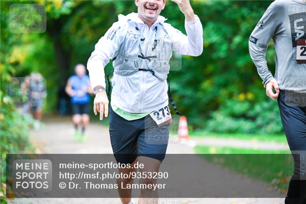 12.10.2025 - Bramfelder Halbmarathon 2025 Dr. Thomas Lammeyer http://msf.ph/oto/9353290 12.10.2025 10:46:29 Laufen 273, 2 meine-sportfotos.de