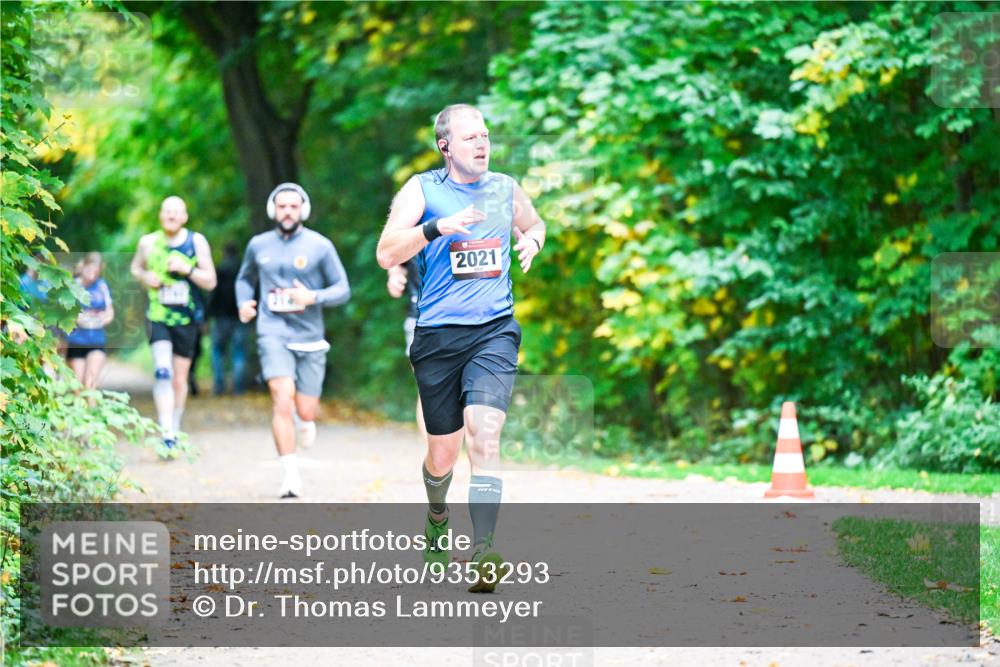 12.10.2025 - Bramfelder Halbmarathon 2025 Dr. Thomas Lammeyer http://msf.ph/oto/9353293 12.10.2025 10:46:32 Laufen 2021 meine-sportfotos.de