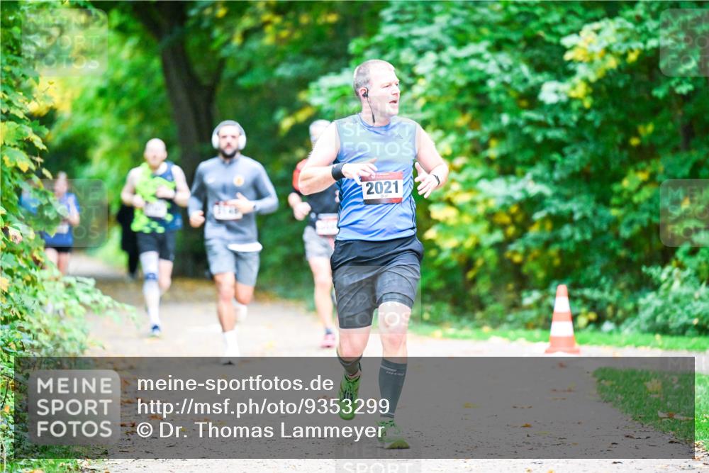 12.10.2025 - Bramfelder Halbmarathon 2025 Dr. Thomas Lammeyer http://msf.ph/oto/9353299 12.10.2025 10:46:33 Laufen 2021 meine-sportfotos.de