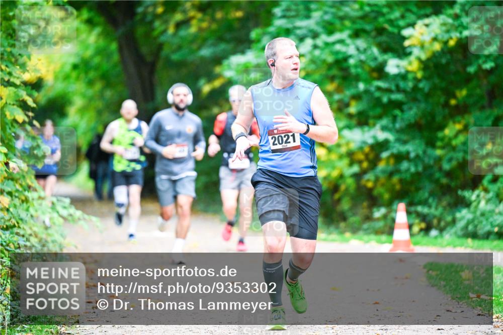 12.10.2025 - Bramfelder Halbmarathon 2025 Dr. Thomas Lammeyer http://msf.ph/oto/9353302 12.10.2025 10:46:33 Laufen 2021 meine-sportfotos.de