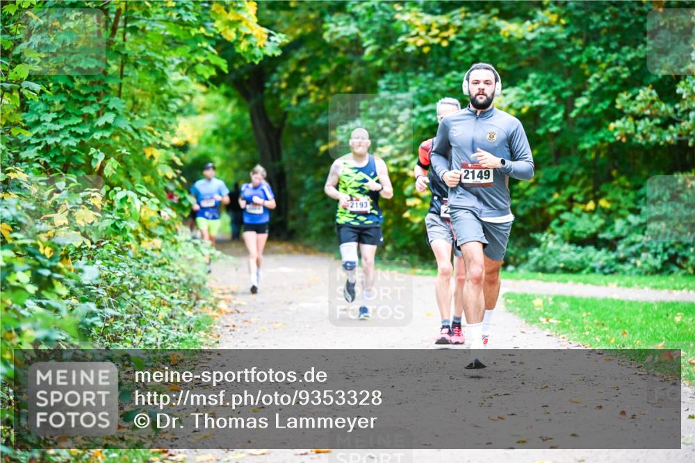12.10.2025 - Bramfelder Halbmarathon 2025 Dr. Thomas Lammeyer http://msf.ph/oto/9353328 12.10.2025 10:46:37 Laufen 2193, 2149 meine-sportfotos.de