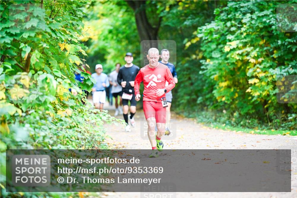 12.10.2025 - Bramfelder Halbmarathon 2025 Dr. Thomas Lammeyer http://msf.ph/oto/9353369 12.10.2025 10:46:48 Laufen  meine-sportfotos.de