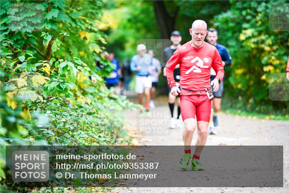 12.10.2025 - Bramfelder Halbmarathon 2025 Dr. Thomas Lammeyer http://msf.ph/oto/9353387 12.10.2025 10:46:50 Laufen 25 meine-sportfotos.de