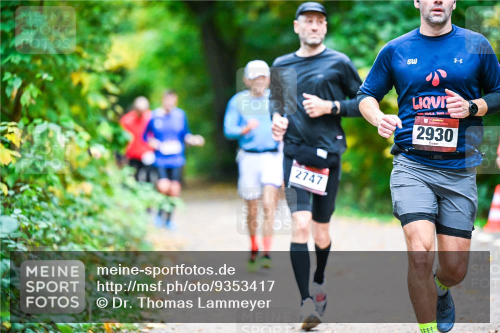 12.10.2025 - Bramfelder Halbmarathon 2025 Dr. Thomas Lammeyer http://msf.ph/oto/9353417 12.10.2025 10:46:55 Laufen 2747, 2930 meine-sportfotos.de