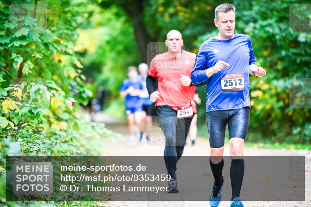 12.10.2025 - Bramfelder Halbmarathon 2025 Dr. Thomas Lammeyer http://msf.ph/oto/9353459 12.10.2025 10:47:02 Laufen 2541, 2512 meine-sportfotos.de