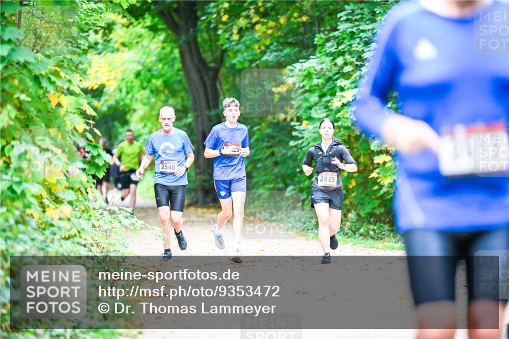 12.10.2025 - Bramfelder Halbmarathon 2025 Dr. Thomas Lammeyer http://msf.ph/oto/9353472 12.10.2025 10:47:05 Laufen 2548, 2425 meine-sportfotos.de