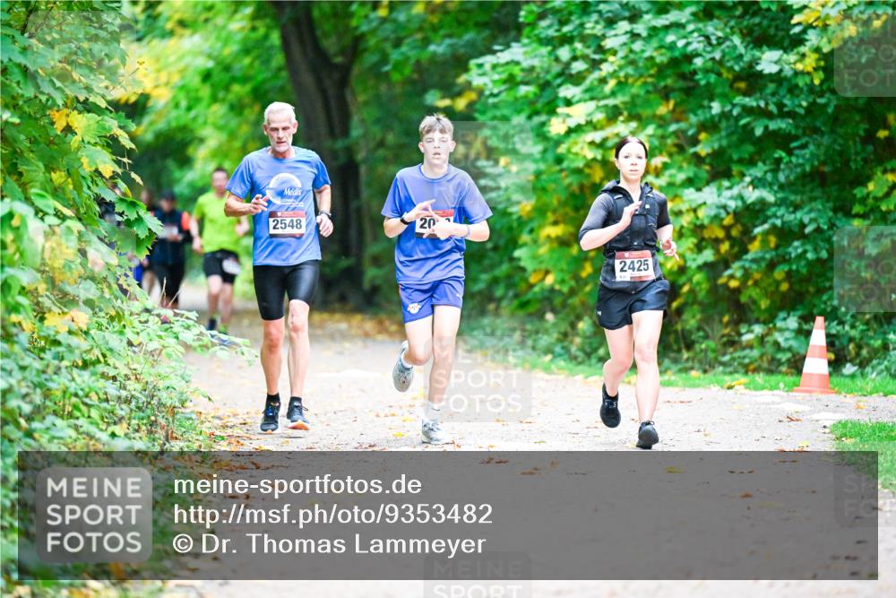 12.10.2025 - Bramfelder Halbmarathon 2025 Dr. Thomas Lammeyer http://msf.ph/oto/9353482 12.10.2025 10:47:06 Laufen 2548, 20, 2425 meine-sportfotos.de