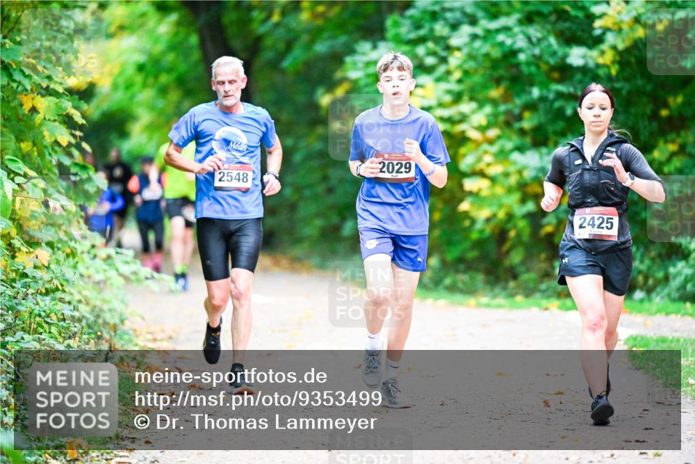 12.10.2025 - Bramfelder Halbmarathon 2025 Dr. Thomas Lammeyer http://msf.ph/oto/9353499 12.10.2025 10:47:08 Laufen 2548, 2029, 2425 meine-sportfotos.de