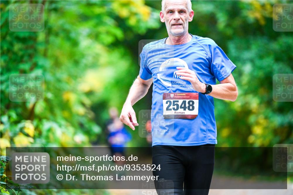 12.10.2025 - Bramfelder Halbmarathon 2025 Dr. Thomas Lammeyer http://msf.ph/oto/9353524 12.10.2025 10:47:12 Laufen 34, 2548 meine-sportfotos.de