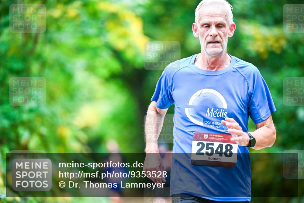 12.10.2025 - Bramfelder Halbmarathon 2025 Dr. Thomas Lammeyer http://msf.ph/oto/9353528 12.10.2025 10:47:13 Laufen 15, 34, 2548 meine-sportfotos.de