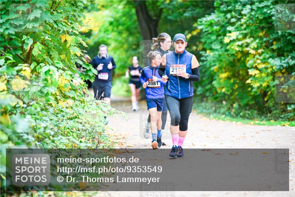 12.10.2025 - Bramfelder Halbmarathon 2025 Dr. Thomas Lammeyer http://msf.ph/oto/9353549 12.10.2025 10:47:17 Laufen 2081, 21 meine-sportfotos.de