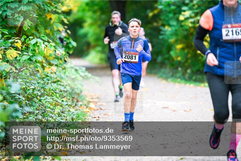 12.10.2025 - Bramfelder Halbmarathon 2025 Dr. Thomas Lammeyer http://msf.ph/oto/9353569 12.10.2025 10:47:21 Laufen 2081, 2165 meine-sportfotos.de