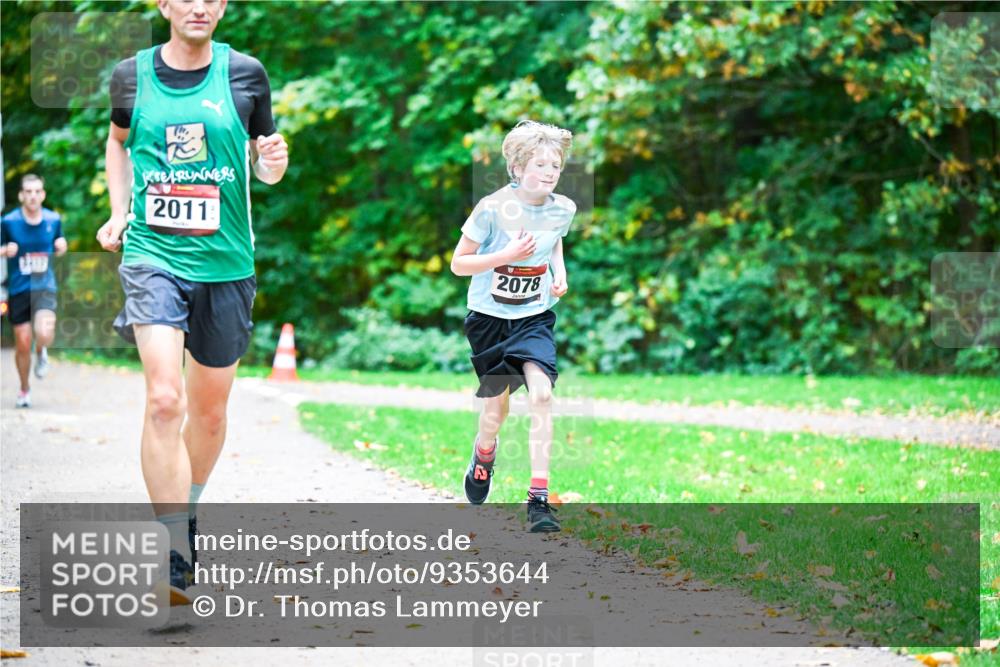 12.10.2025 - Bramfelder Halbmarathon 2025 Dr. Thomas Lammeyer http://msf.ph/oto/9353644 12.10.2025 10:47:44 Laufen 2011, 2078, 2 meine-sportfotos.de