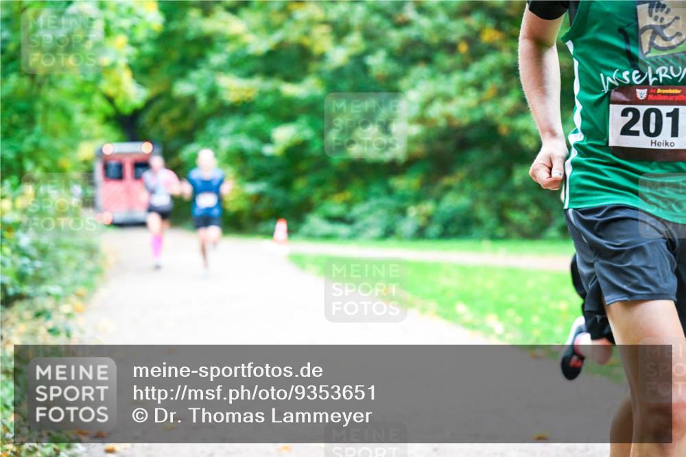 12.10.2025 - Bramfelder Halbmarathon 2025 Dr. Thomas Lammeyer http://msf.ph/oto/9353651 12.10.2025 10:47:46 Laufen 201 meine-sportfotos.de