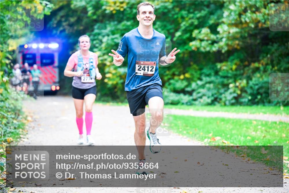 12.10.2025 - Bramfelder Halbmarathon 2025 Dr. Thomas Lammeyer http://msf.ph/oto/9353664 12.10.2025 10:47:49 Laufen 273, 2412, 96 meine-sportfotos.de