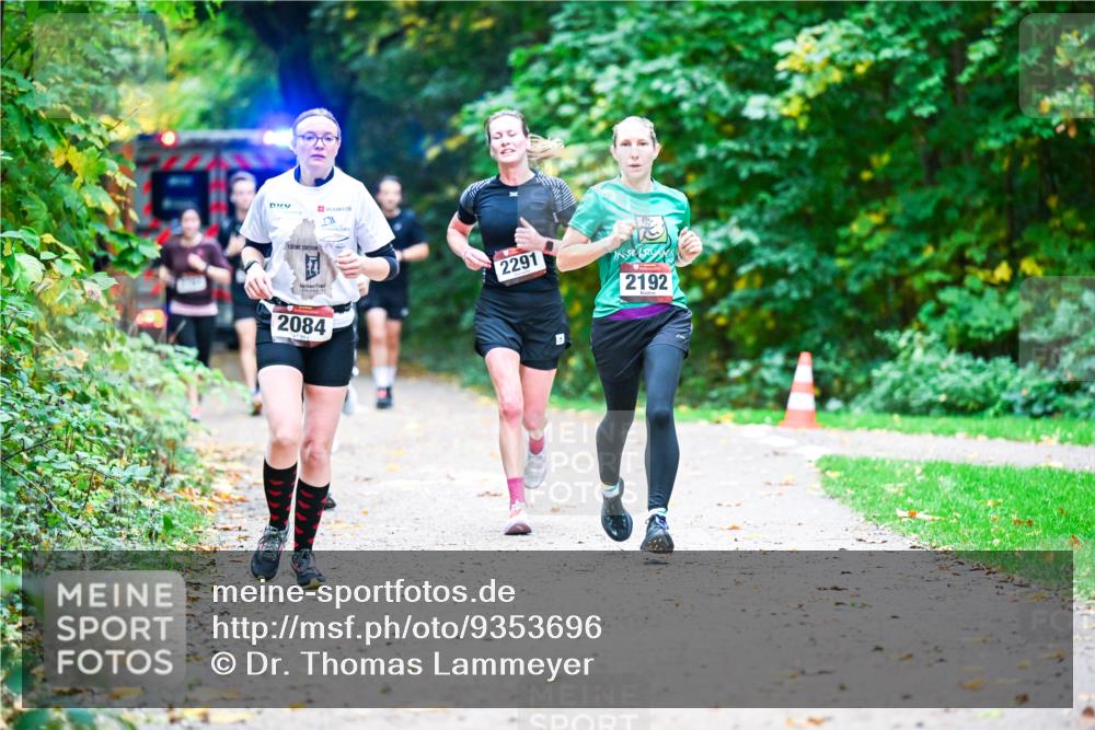 12.10.2025 - Bramfelder Halbmarathon 2025 Dr. Thomas Lammeyer http://msf.ph/oto/9353696 12.10.2025 10:47:56 Laufen 13, 2084, 2291, 2192 meine-sportfotos.de