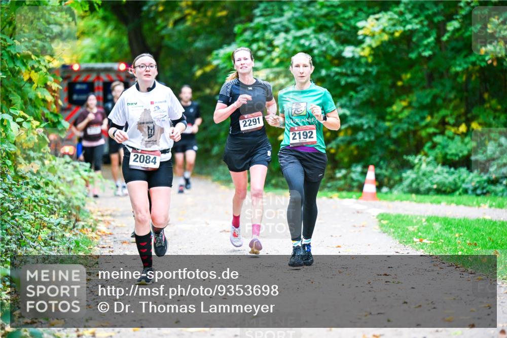 12.10.2025 - Bramfelder Halbmarathon 2025 Dr. Thomas Lammeyer http://msf.ph/oto/9353698 12.10.2025 10:47:56 Laufen 13, 7, 2291, 2192, 2084 meine-sportfotos.de