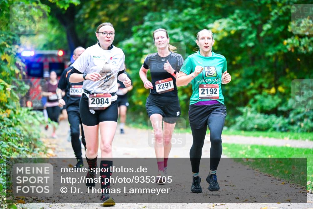 12.10.2025 - Bramfelder Halbmarathon 2025 Dr. Thomas Lammeyer http://msf.ph/oto/9353705 12.10.2025 10:47:57 Laufen 2063, 13, 2084, 2291, 2192 meine-sportfotos.de