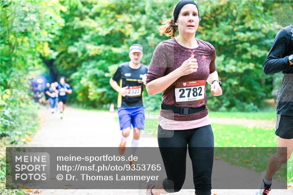 12.10.2025 - Bramfelder Halbmarathon 2025 Dr. Thomas Lammeyer http://msf.ph/oto/9353765 12.10.2025 10:48:07 Laufen 2322, 2782 meine-sportfotos.de