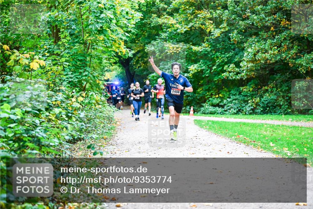 12.10.2025 - Bramfelder Halbmarathon 2025 Dr. Thomas Lammeyer http://msf.ph/oto/9353774 12.10.2025 10:48:10 Laufen 270, 2408 meine-sportfotos.de
