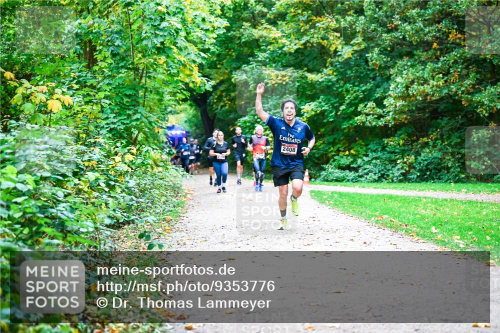 12.10.2025 - Bramfelder Halbmarathon 2025 Dr. Thomas Lammeyer http://msf.ph/oto/9353776 12.10.2025 10:48:11 Laufen 2408 meine-sportfotos.de