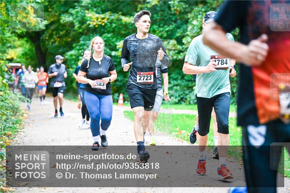 12.10.2025 - Bramfelder Halbmarathon 2025 Dr. Thomas Lammeyer http://msf.ph/oto/9353818 12.10.2025 10:48:18 Laufen 583, 48, 2723, 784 meine-sportfotos.de