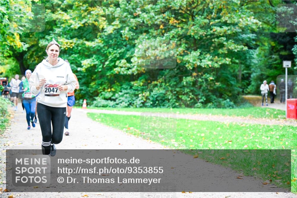 12.10.2025 - Bramfelder Halbmarathon 2025 Dr. Thomas Lammeyer http://msf.ph/oto/9353855 12.10.2025 10:48:25 Laufen 2047, 2145 meine-sportfotos.de