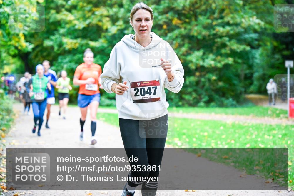 12.10.2025 - Bramfelder Halbmarathon 2025 Dr. Thomas Lammeyer http://msf.ph/oto/9353861 12.10.2025 10:48:27 Laufen 34, 2047 meine-sportfotos.de