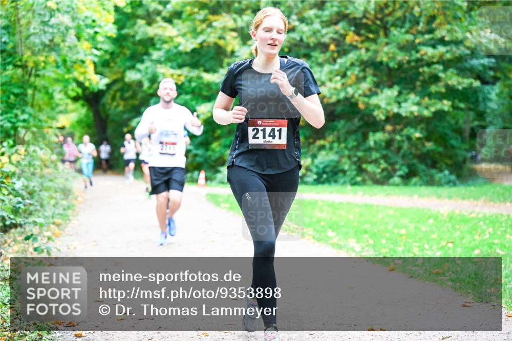 12.10.2025 - Bramfelder Halbmarathon 2025 Dr. Thomas Lammeyer http://msf.ph/oto/9353898 12.10.2025 10:48:33 Laufen 2141 meine-sportfotos.de