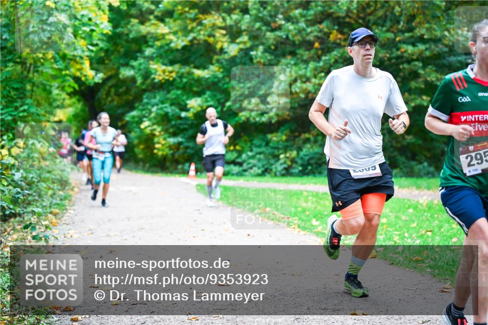 12.10.2025 - Bramfelder Halbmarathon 2025 Dr. Thomas Lammeyer http://msf.ph/oto/9353923 12.10.2025 10:48:38 Laufen 8, 295, 100 meine-sportfotos.de