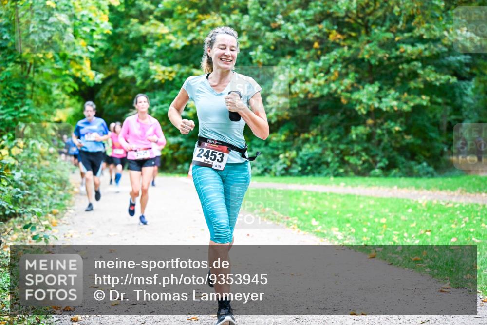 12.10.2025 - Bramfelder Halbmarathon 2025 Dr. Thomas Lammeyer http://msf.ph/oto/9353945 12.10.2025 10:48:42 Laufen 2453, 58 meine-sportfotos.de