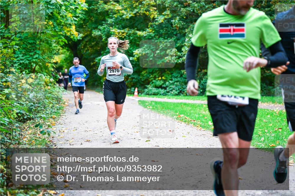 12.10.2025 - Bramfelder Halbmarathon 2025 Dr. Thomas Lammeyer http://msf.ph/oto/9353982 12.10.2025 10:48:49 Laufen 2812, 2970, 7, 24 meine-sportfotos.de