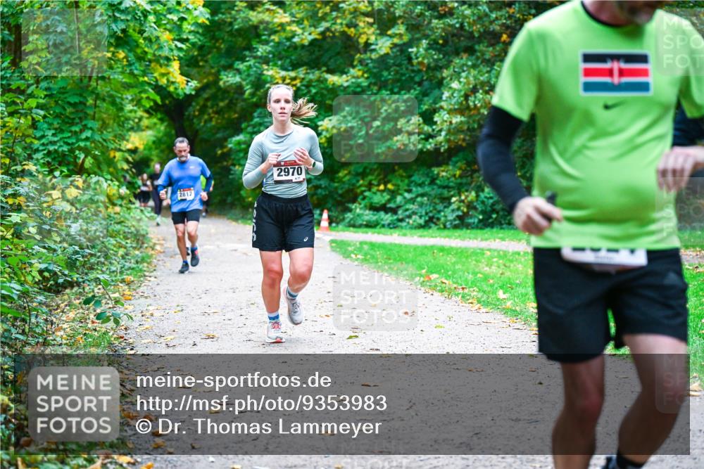 12.10.2025 - Bramfelder Halbmarathon 2025 Dr. Thomas Lammeyer http://msf.ph/oto/9353983 12.10.2025 10:48:49 Laufen 2812, 2970 meine-sportfotos.de