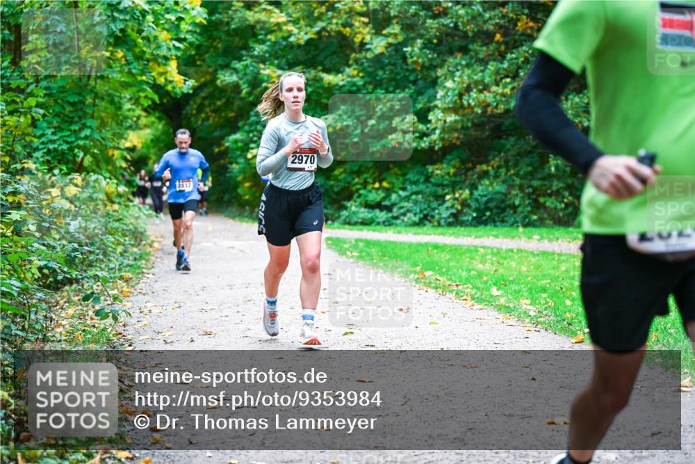 12.10.2025 - Bramfelder Halbmarathon 2025 Dr. Thomas Lammeyer http://msf.ph/oto/9353984 12.10.2025 10:48:50 Laufen 2970 meine-sportfotos.de