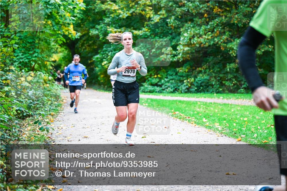 12.10.2025 - Bramfelder Halbmarathon 2025 Dr. Thomas Lammeyer http://msf.ph/oto/9353985 12.10.2025 10:48:50 Laufen 2970 meine-sportfotos.de