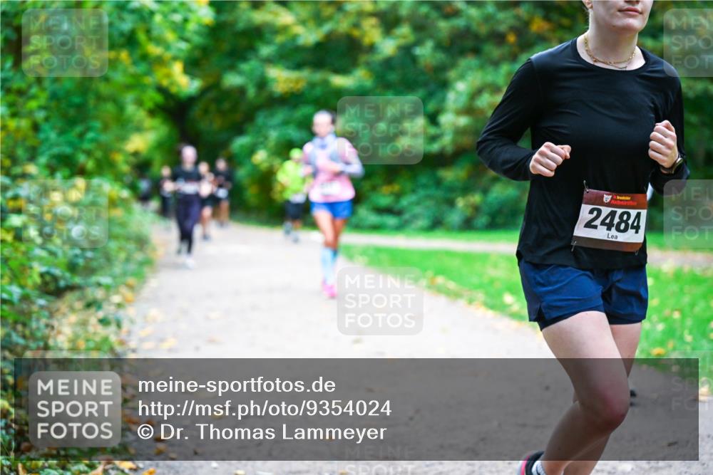 12.10.2025 - Bramfelder Halbmarathon 2025 Dr. Thomas Lammeyer http://msf.ph/oto/9354024 12.10.2025 10:48:56 Laufen 2484 meine-sportfotos.de
